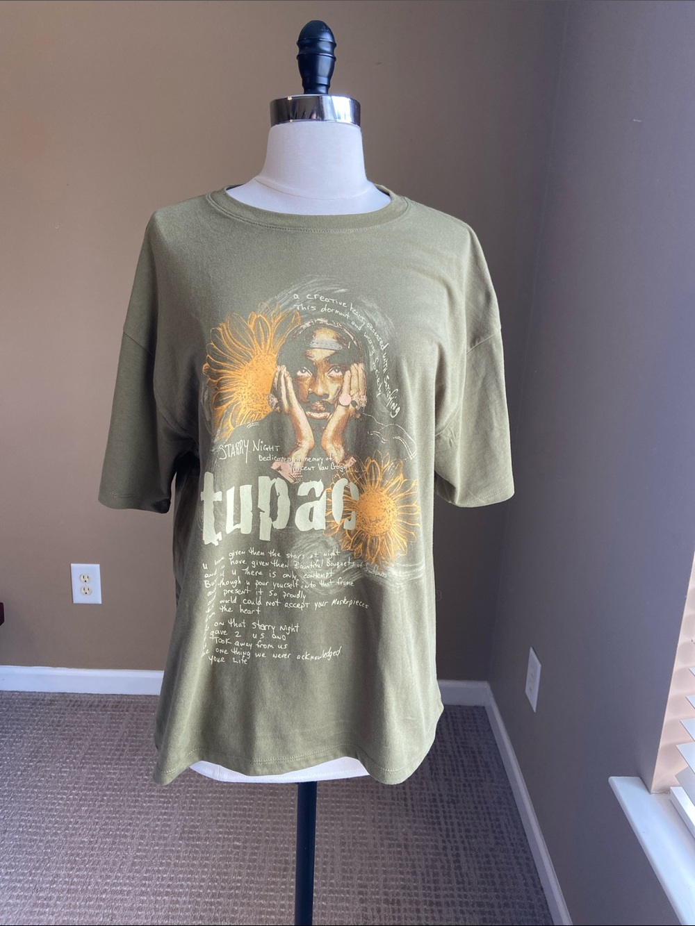 Tupac Graphic 100% Cotton Short Sleeve Tee Small Musician Hip Hop 90’s Fan NWT